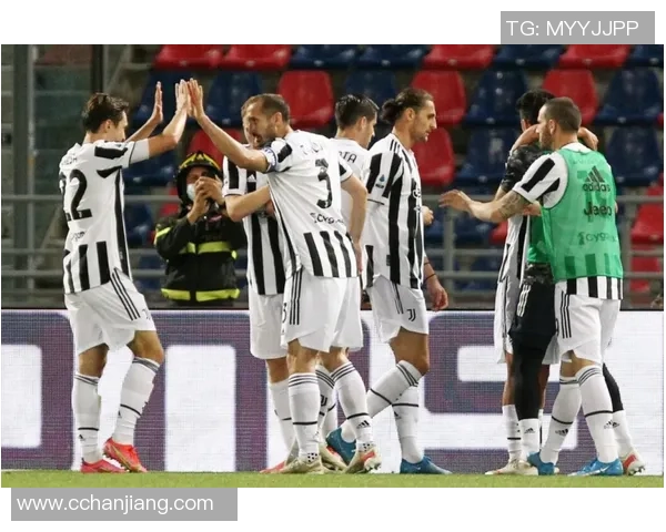 AC米兰逆转那不勒斯2-1精彩瞬间回顾全场热情沸腾