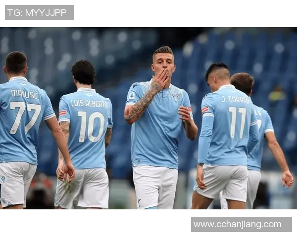 国王杯惊现冷门国米与巴黎圣日耳曼战平争议判罚引发全场热议