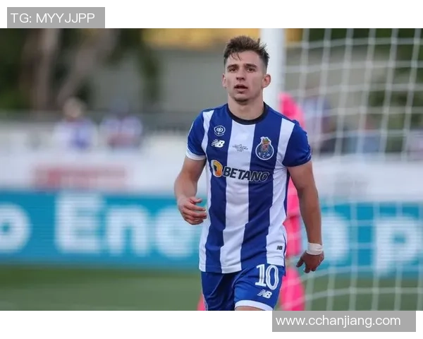 意甲激战:拜仁狂胜波尔图五球大捷补时进球点燃全场激情 意甲激战:拜仁狂胜波尔图五球大捷补时进球点燃全场激情