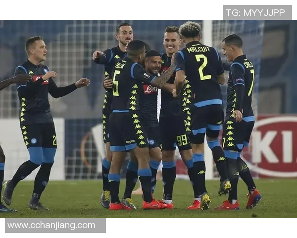 欧联杯精彩对决那不勒斯与阿森纳战成平局乌龙球成比赛焦点