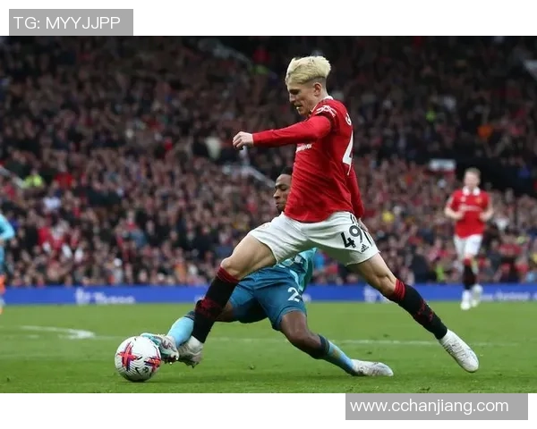 欧联杯精彩对决:里昂与那不勒斯战成平局战术分析与精彩瞬间回顾 欧联杯精彩对决:里昂与那不勒斯战成平局战术分析与精彩瞬间回顾